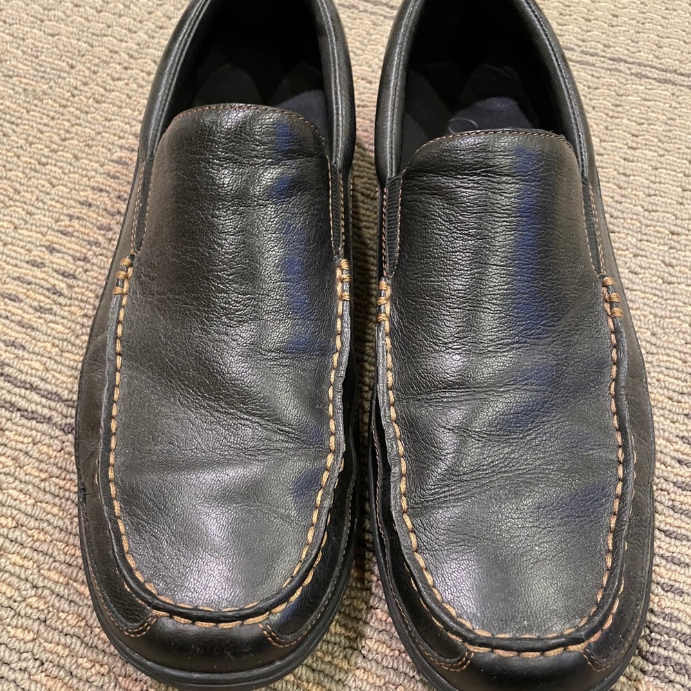 Black men’s loafers